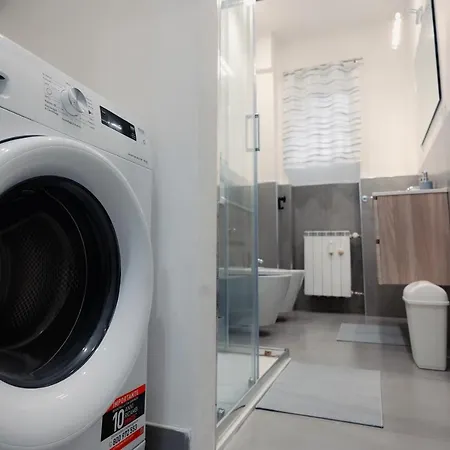 Apartment Centro Storico Moderno Trilocale Con Balcone