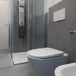 Centro Storico Moderno Trilocale Con Balcone *