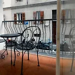 Centro Storico Moderno Trilocale Con Balcone *
