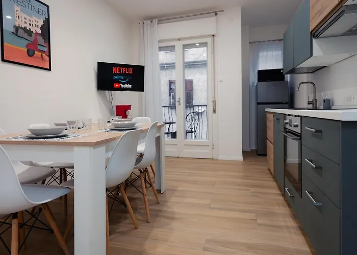 Centro Storico Moderno Trilocale Con Balcone Appartement *